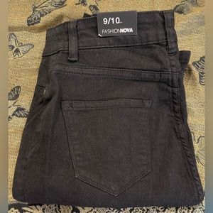 Ripped fashionova jeans